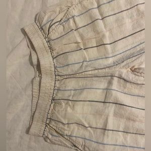Medium 100% Linen C & C California striped pants
